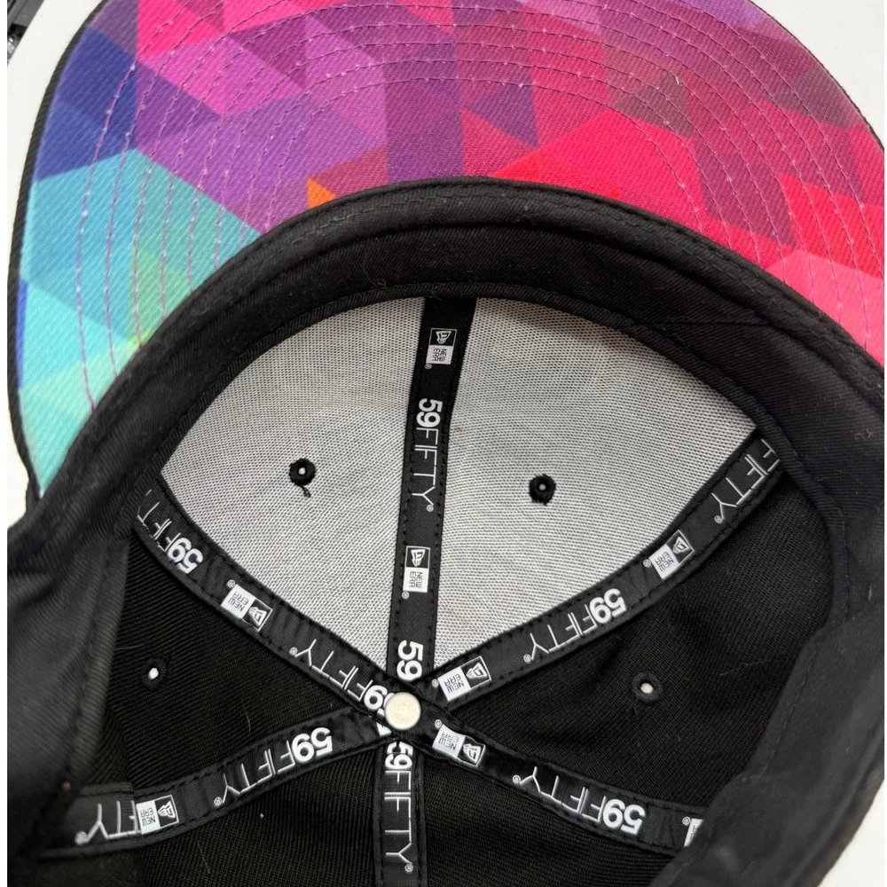 NFL San‎ Francisco 49ers New Era 59FIFTY Crucial Catch Cancer  Fitted Hat 7 1/2